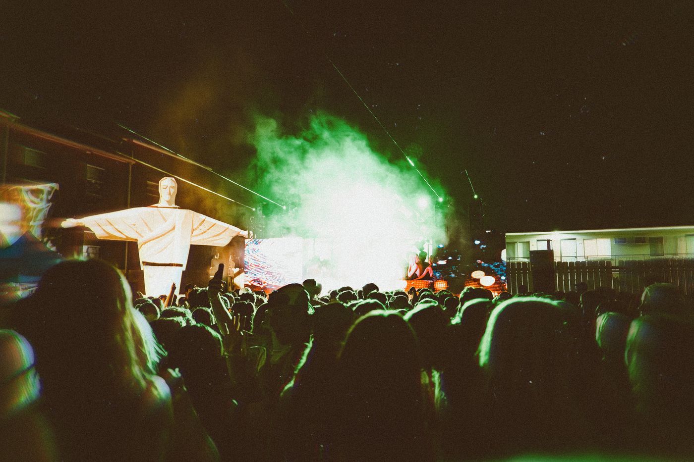 Event crowd photography by KVDVisuals
